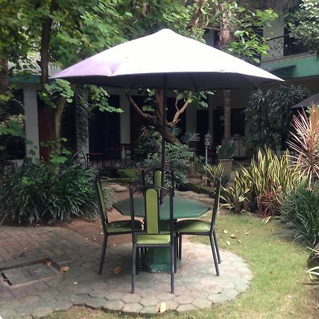 Global Inn Keluarga Sedati Luaran gambar