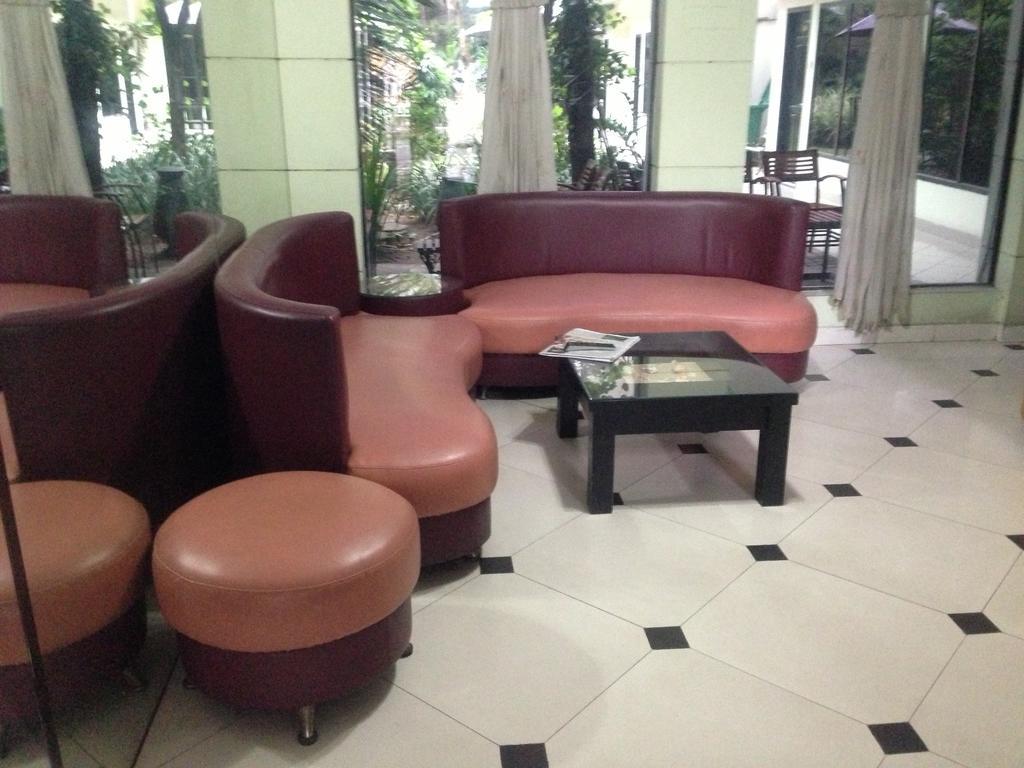 Global Inn Keluarga Sedati Luaran gambar